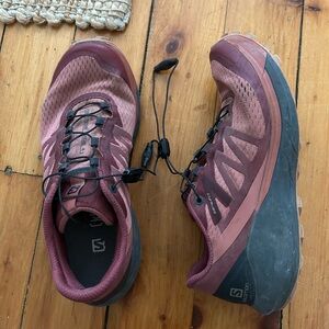 Salomon Womens size 7 Sense Ride 4 Red Running Trail Shoes Sneakers red